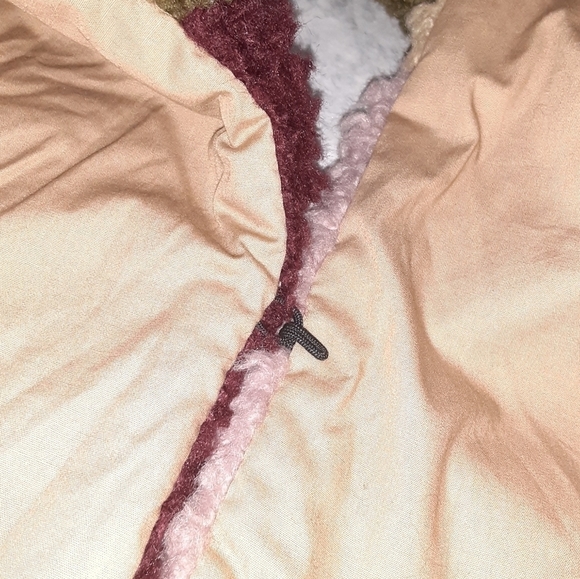 🆕️ Universal Thread | Multicolor Teddy Scarf - Picture 3 of 3